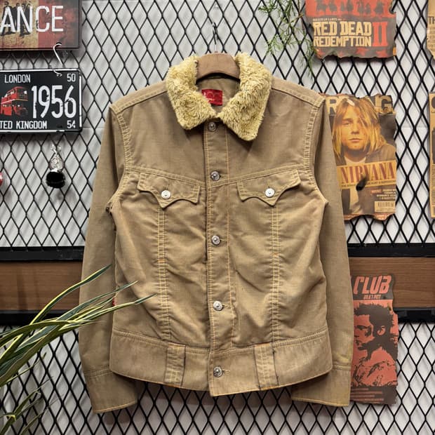00s 리바이스 웨스턴 쉐르파 트러커자켓 투포켓 디테일 베이지