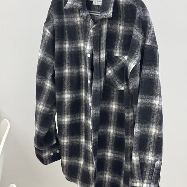 AVANDRESS 블랙 화이트 모직 체크 셔츠 