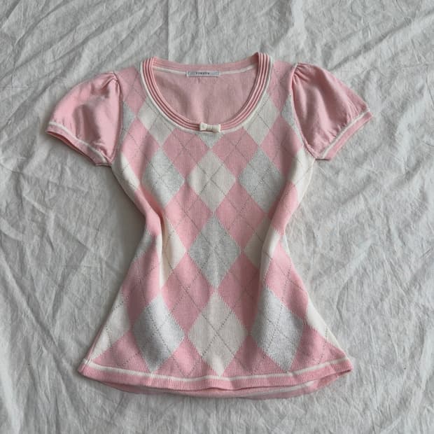 베이비 핑크 로걀 딱붙 아가일 반팔 니트 탑