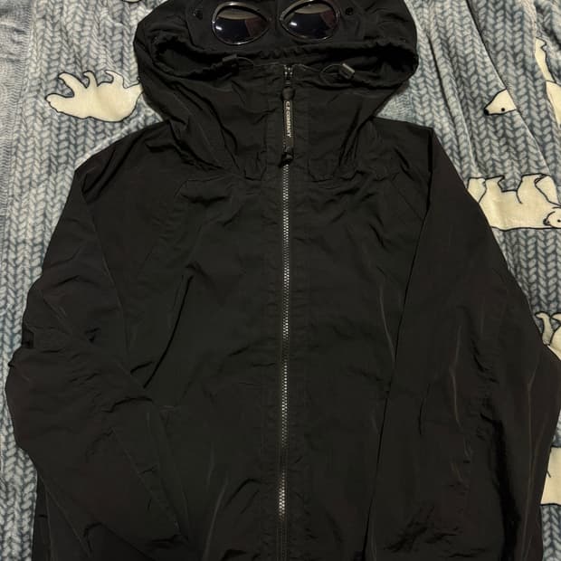 cp컴퍼니 크롬 고글 바람막이 52사이즈