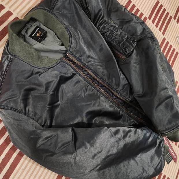 디스이즈네버댓 x 알파인더스트리 MA-1 (L)