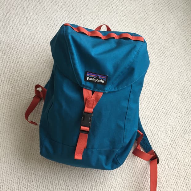 파타고니아 15L 백팩 청록 오렌지