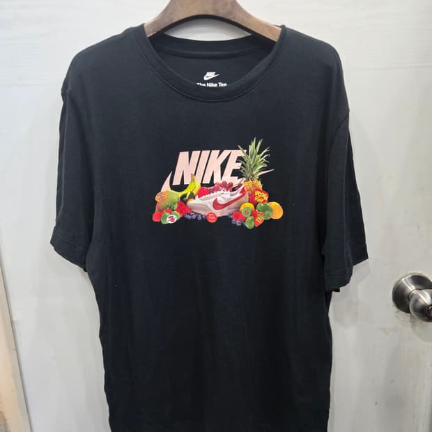 105,XL )) NIKE 나이키 반팔티셔츠! 디자인 짱짱짱 이뻐용~