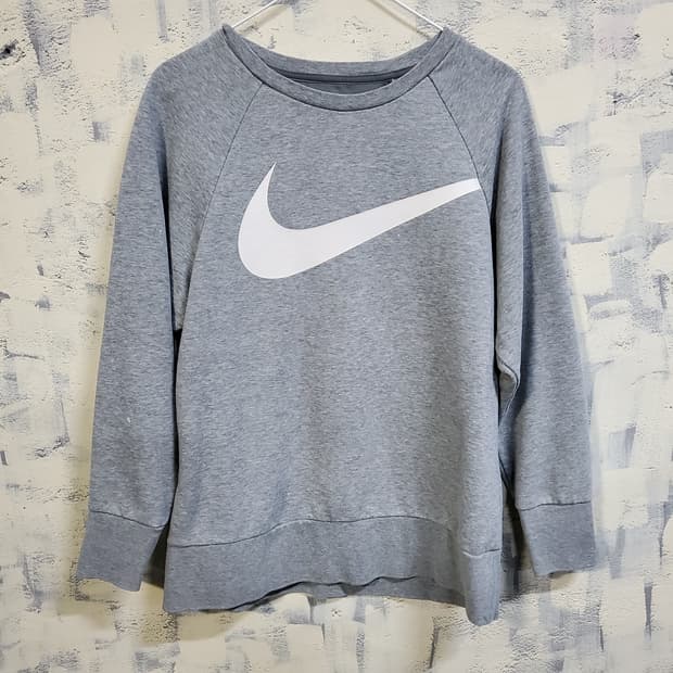 나이키 빅스우시 드라이핏 맨투맨 회색 