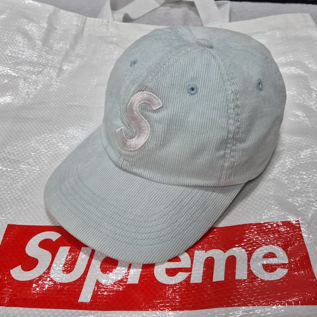 (os) 슈프림 코듀로이 S로고 캡 하늘색 6패널 모자