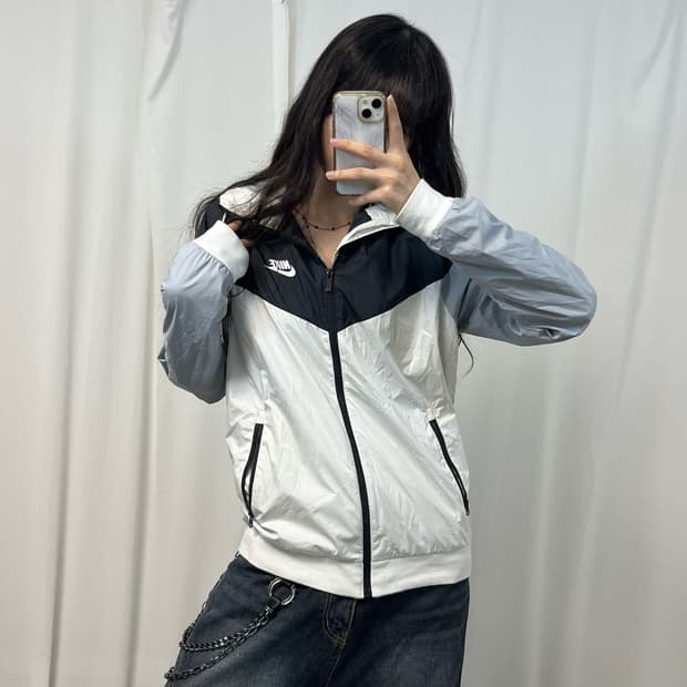 Nike windrunner jacket