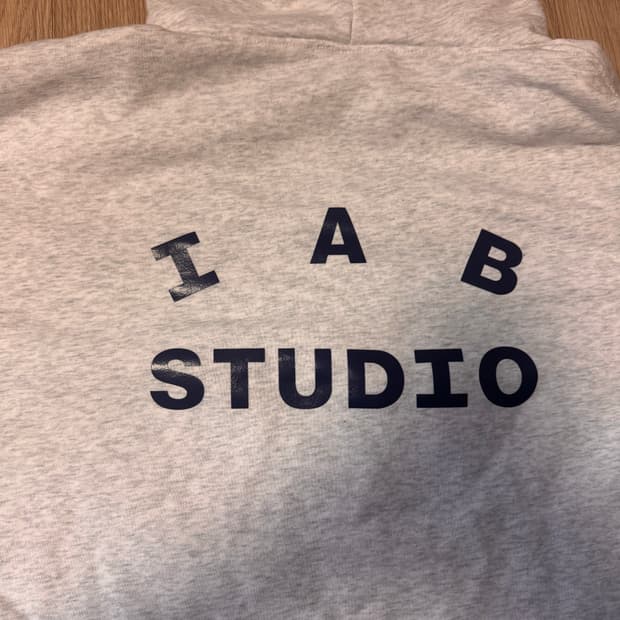 아이앱스튜디오 라이트 그레이 XL