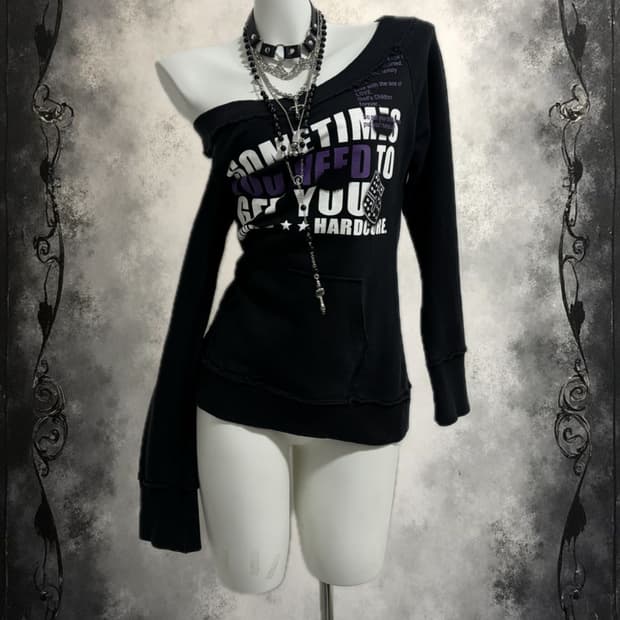 Off-shoulder sweatshirt