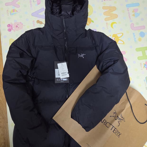 (새상품 M)아크테릭스 토륨SV 파카 블랙