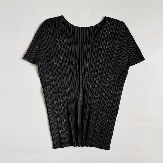 Issey Miyake Pleats Pleas이세이미야케 반팔 ( 3 )