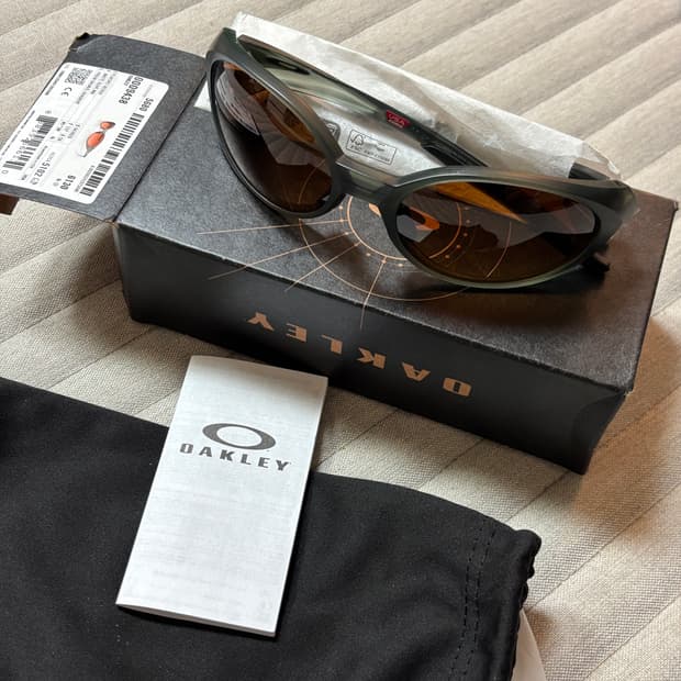 오클리 아이자켓 올리브