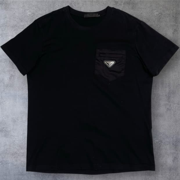 프라다 Prada 블랙 리나일론 포켓 반팔 티셔츠 L 