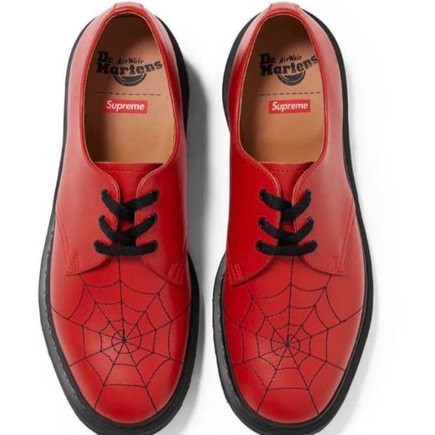 Dr.martens x Supreme Spiderweb 3 Eye 