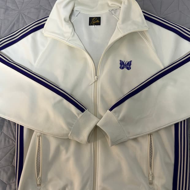 [L]니들스 트랙자켓 아이스 화이트