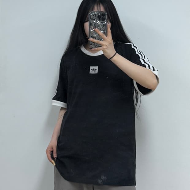 아디다스 캘리 2.0 반팔 티셔츠 E21