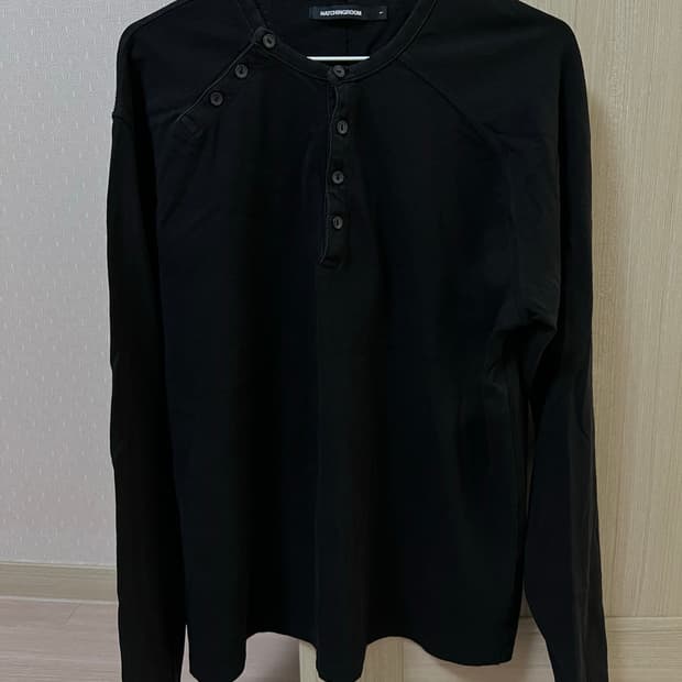 해칭룸 더블 헨리넥 블랙 1