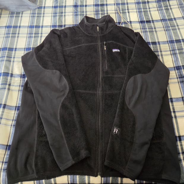파타고니아 PATAGONIA 구형 R2 자켓 블랙컬러 XXL 사이즈 판매