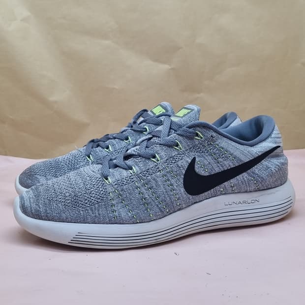 나이키 루나에픽 플라이니트 운동화 270