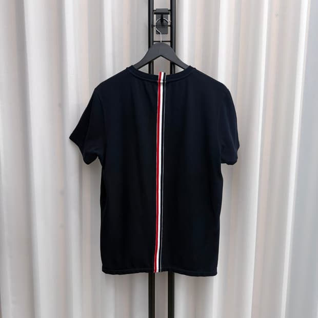 [3] 톰브라운 백삼선 반팔 티셔츠