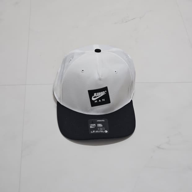 나이키 조던 점프맨 화이트 블랙 볼캡