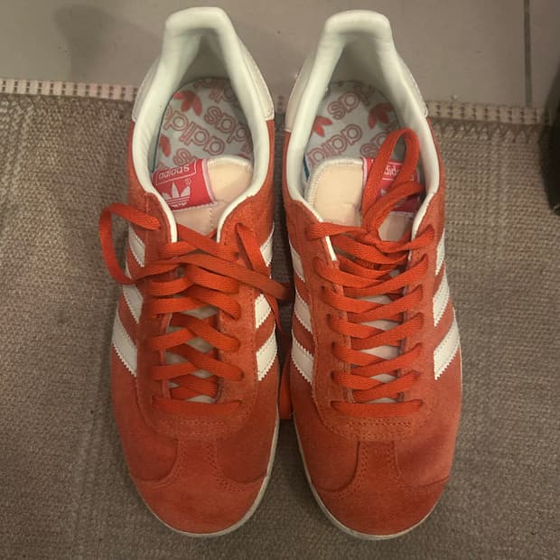 아디다스 가젤 스웨이드 250 오렌지