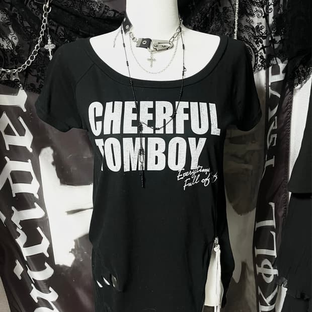 00s Vkei 레터링지퍼컷아웃 언발티셔츠 반팔티 섹시오네갸루공겜핀터깔