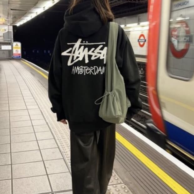 스투시 후드집업 m