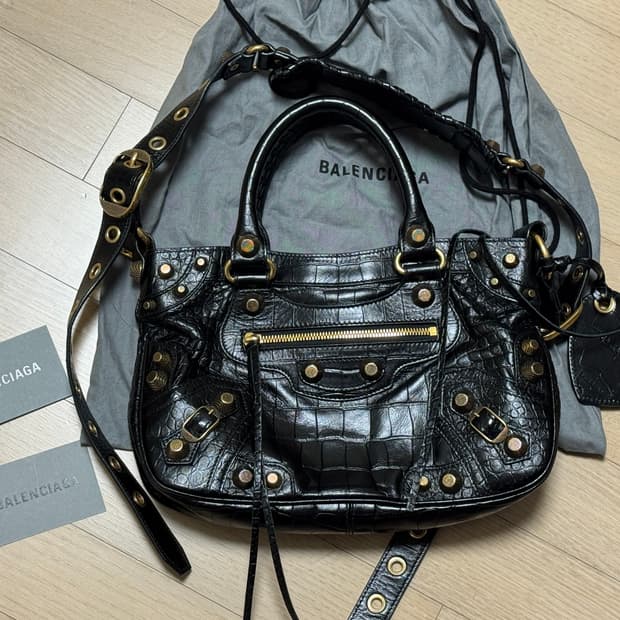 정품 발렌시아가 네오 카골 크로커 엠보스 숄더백 금장 가방