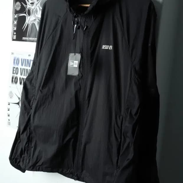 (M) 뉴에라 집업 바람막이 점퍼자켓 새상품 테크 경량 블랙-15BA5
