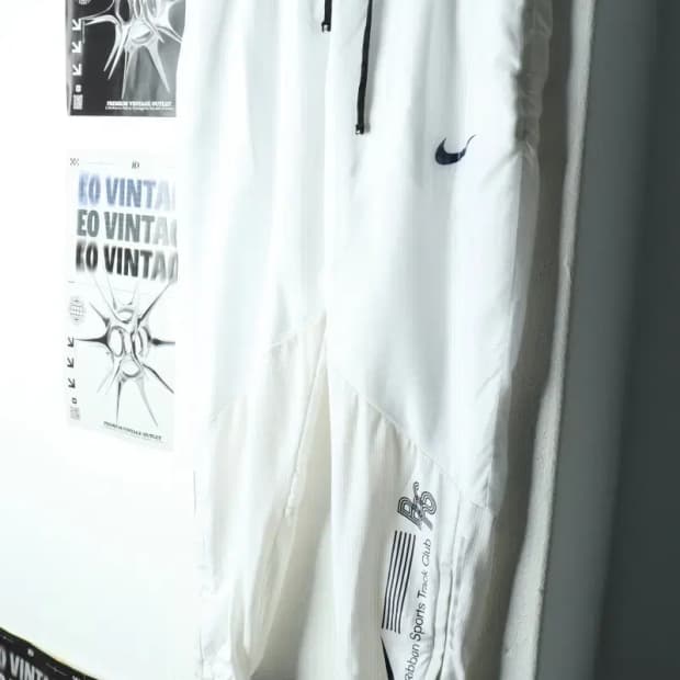 (M) 나이키 트레이닝복 바지 런닝 땀복 화이트 한정-21DE