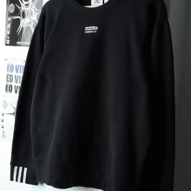 (M) 아디다스 맨투맨 티셔츠 블랙 올드스쿨-167A7