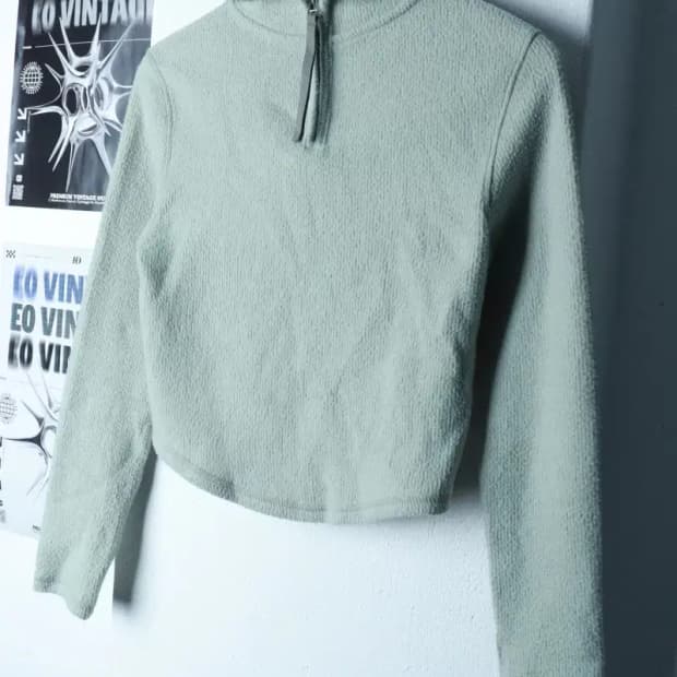 W(F) 파르티멘토 후드티셔츠 니트 크롭 그린-16C8E