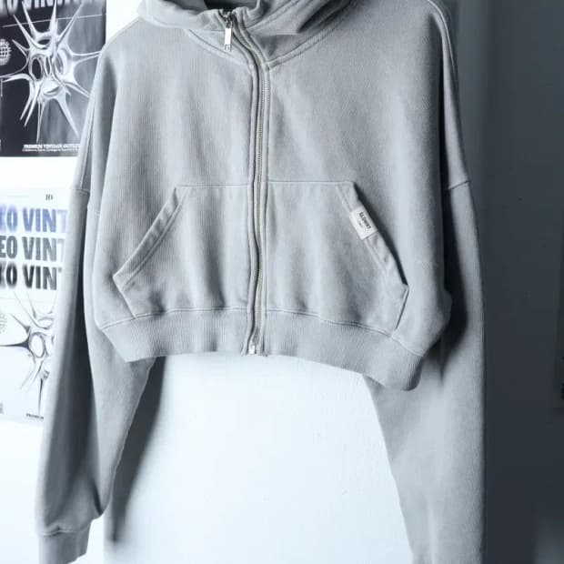 W(F) 글로니 후드집업 피그먼트 크롭 그레이 희귀 매물-16E85