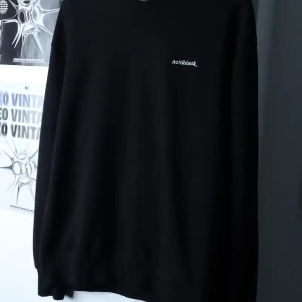 (M-L) 애시드블랙 맨투맨 티셔츠 스몰로고 블랙 올드스쿨-16FD7