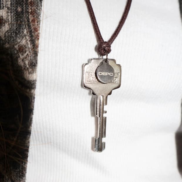 뎁크 목걸이 UPCYCLING KEY NECKLACE