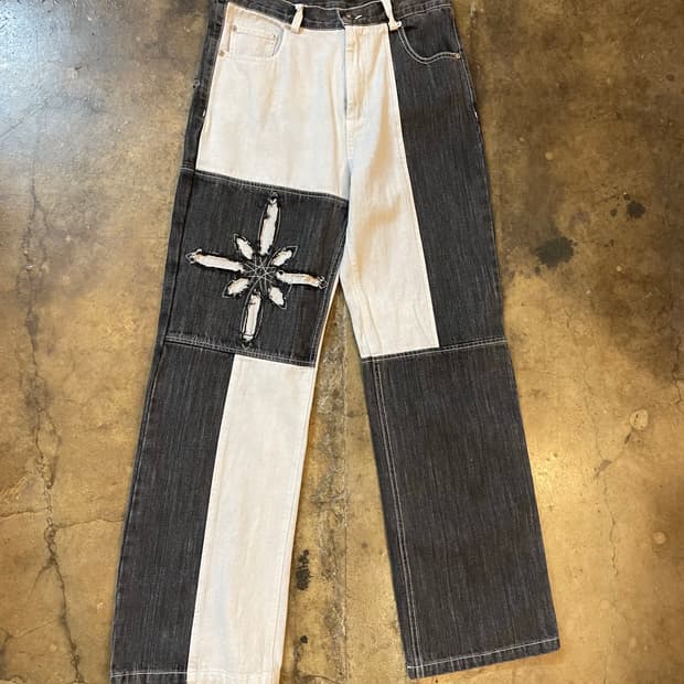 쿠시코그 Kusikohc floral detail jeans