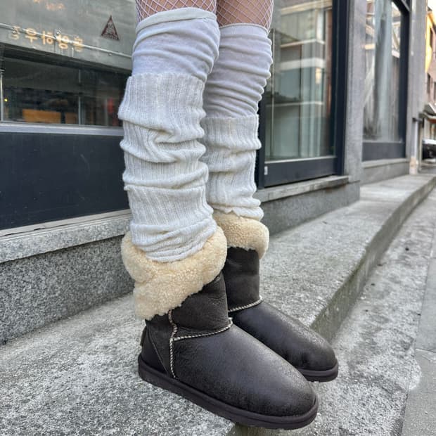 00s 쿨라부라 숏 시어링 앤 스웨이드 어그 부츠