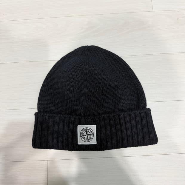 스톤아일랜드 비니