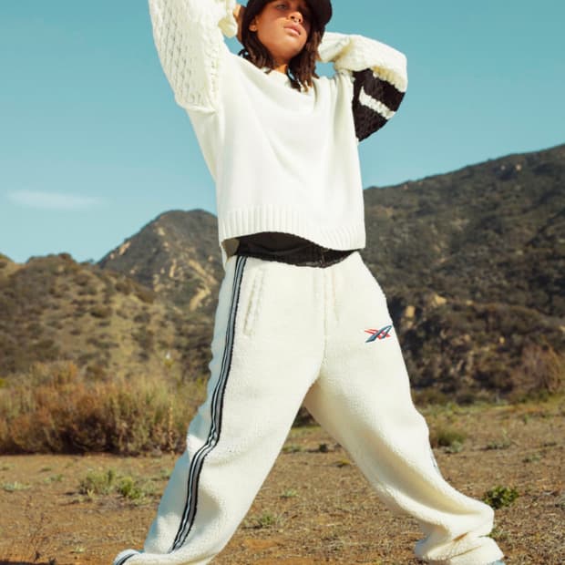 오니츠카타이거 스웨터