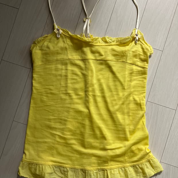 끈나시 디테일 슬리브리스 