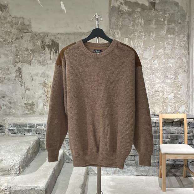 빈티지 브라운 퓨어 알파카 크루넥 패치 스웨터