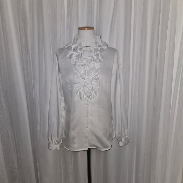 basique de ville suits 히메 화이트 레이스 셔링 셔츠