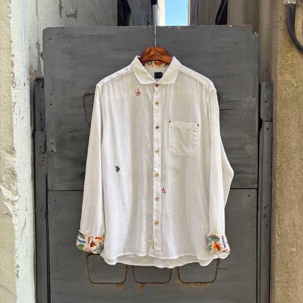 인터메조 INTERMEZZO 플라워 자수 리넨 셔츠