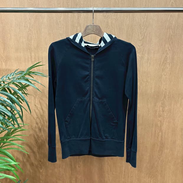 돌체앤가바나 긴팔 후드 집업 스트라이프 라이닝 스컬 프린트 디테일 블랙