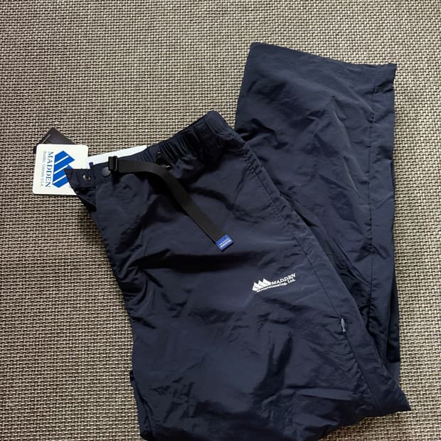 플리마켓🔥 매든 나일론 쉘 팬츠 네이비