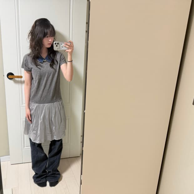 사카이 반팔 미디 원피스 데님 카라 배색 디테일 그레이