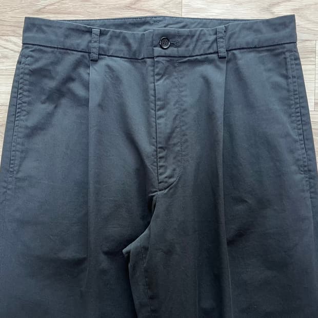 SEW 원 플리트 코튼 팬츠(차콜) 2사이즈