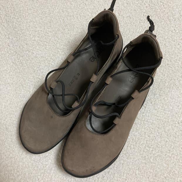arche lace-up flats