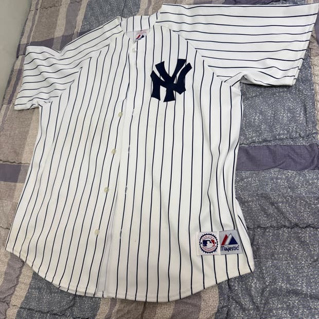 마제스틱 뉴욕 양키스 야구 져지 판매합니다. (XL)