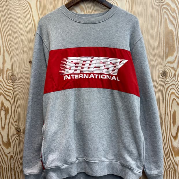 스투시 백 포켓 맨투맨